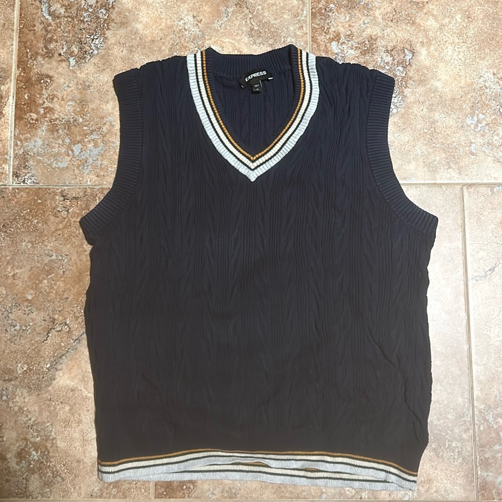 Express V-Neck Vest Md